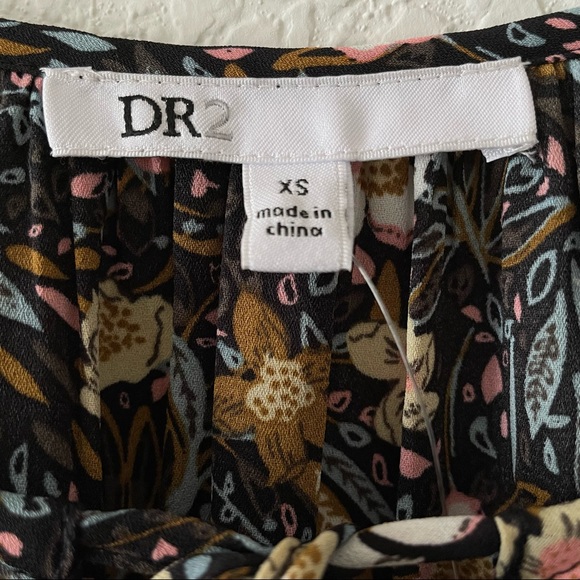 DR2 V-Neck Floral Tunic Top Ruffles Embroidered Trim Tassel Tie 3/4 Sleeve - Picture 9 of 11